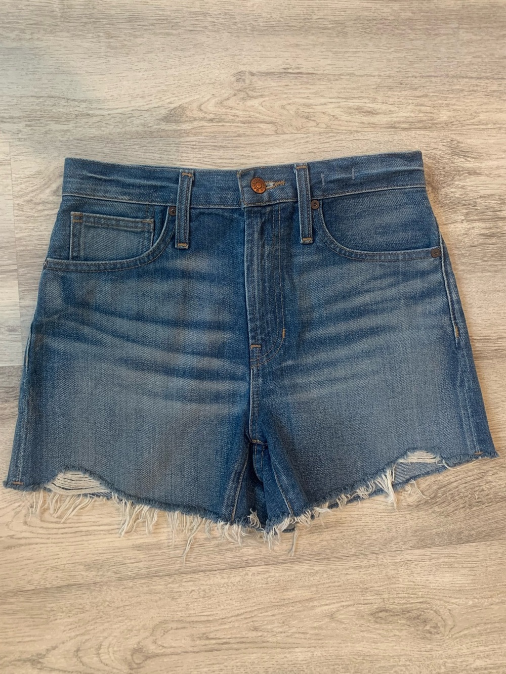 NWT! Madewell The Perfect Jean Short in Medium Blue Frayed Hem Denim size 25